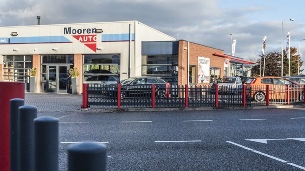 Mooren Auto / Buiten